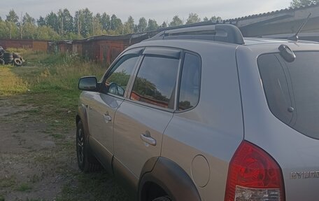 Hyundai Tucson III, 2008 год, 840 000 рублей, 32 фотография