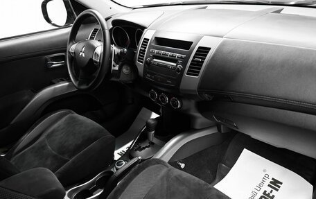 Mitsubishi Outlander III рестайлинг 3, 2010 год, 1 195 000 рублей, 15 фотография