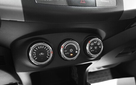 Mitsubishi Outlander III рестайлинг 3, 2010 год, 1 195 000 рублей, 17 фотография