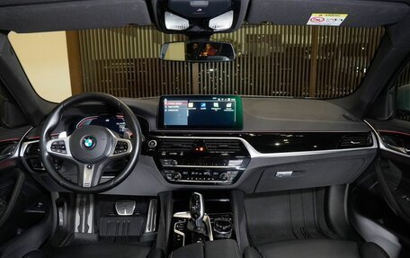 BMW 5 серия, 2021 год, 5 800 000 рублей, 16 фотография