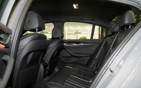 BMW 5 серия, 2021 год, 5 800 000 рублей, 26 фотография