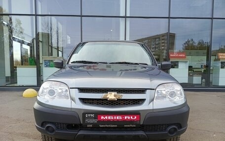 Chevrolet Niva I рестайлинг, 2015 год, 589 000 рублей, 2 фотография