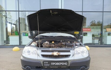 Chevrolet Niva I рестайлинг, 2015 год, 589 000 рублей, 11 фотография