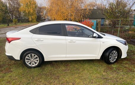 Hyundai Solaris II рестайлинг, 2020 год, 1 500 000 рублей, 3 фотография