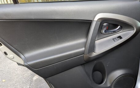 Toyota RAV4, 2010 год, 1 295 000 рублей, 32 фотография