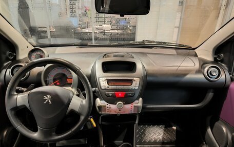 Peugeot 107 I рестайлинг, 2013 год, 555 000 рублей, 5 фотография