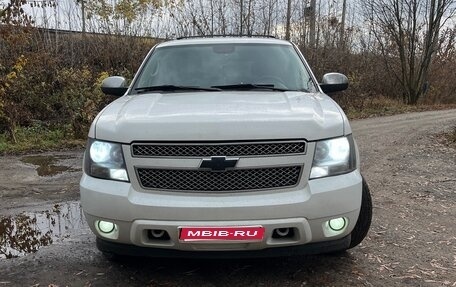 Chevrolet Tahoe III, 2011 год, 1 850 000 рублей, 3 фотография