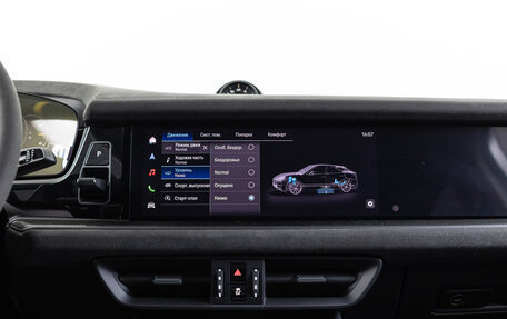 Porsche Cayenne III, 2025 год, 32 290 000 рублей, 25 фотография