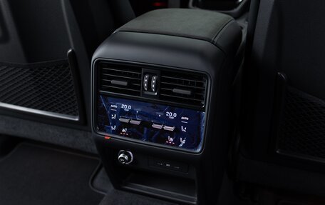 Porsche Cayenne III, 2025 год, 32 290 000 рублей, 28 фотография