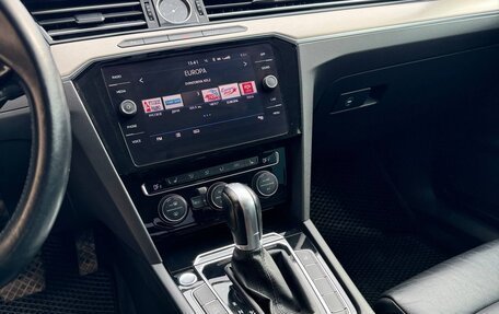 Volkswagen Passat B8 рестайлинг, 2018 год, 2 480 000 рублей, 16 фотография