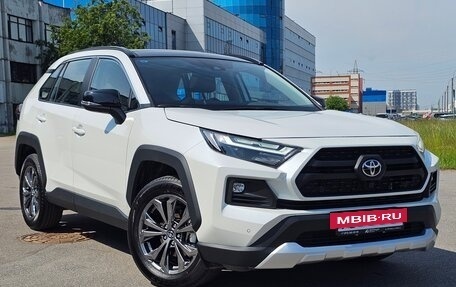 Toyota RAV4, 2025 год, 4 150 000 рублей, 4 фотография