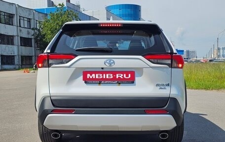 Toyota RAV4, 2025 год, 4 150 000 рублей, 7 фотография