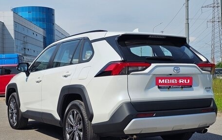 Toyota RAV4, 2025 год, 4 150 000 рублей, 9 фотография