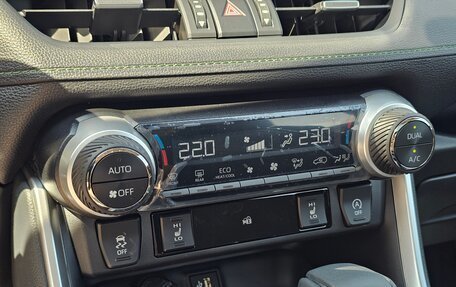 Toyota RAV4, 2025 год, 4 150 000 рублей, 27 фотография
