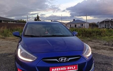 Hyundai Solaris II рестайлинг, 2014 год, 990 000 рублей, 1 фотография