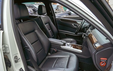 Mercedes-Benz E-Класс, 2012 год, 1 680 000 рублей, 8 фотография