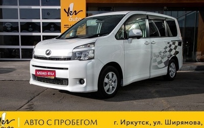 Toyota Voxy II, 2010 год, 1 398 000 рублей, 1 фотография