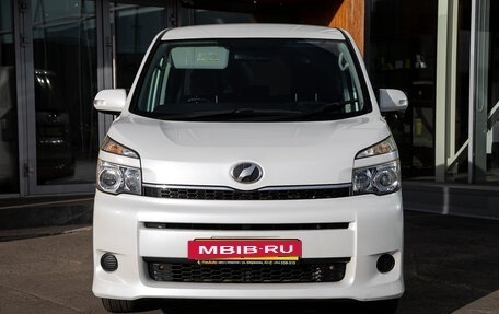 Toyota Voxy II, 2010 год, 1 398 000 рублей, 4 фотография