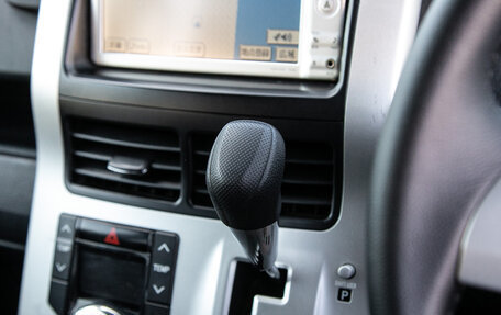 Toyota Voxy II, 2010 год, 1 398 000 рублей, 13 фотография