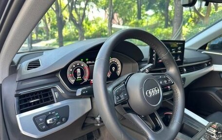 Audi A4, 2022 год, 2 400 000 рублей, 15 фотография