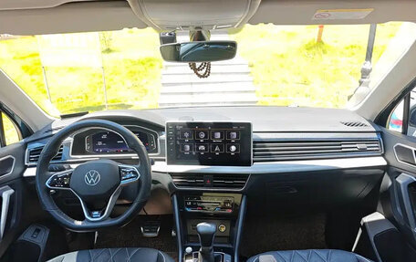 Volkswagen Tiguan II, 2022 год, 2 250 222 рублей, 4 фотография