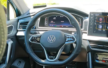 Volkswagen Tiguan II, 2022 год, 2 250 222 рублей, 12 фотография