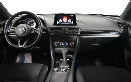 Mazda CX-4, 2022 год, 2 425 000 рублей, 11 фотография