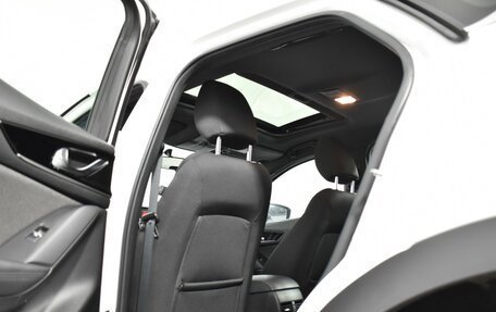 Mazda CX-4, 2022 год, 2 425 000 рублей, 13 фотография