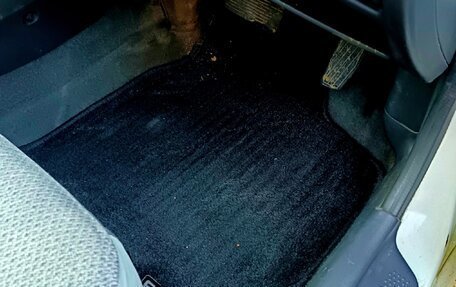 Mazda Familia, 2000 год, 270 000 рублей, 13 фотография