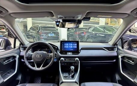 Toyota RAV4, 2022 год, 2 890 635 рублей, 3 фотография