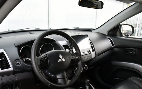 Mitsubishi Outlander III рестайлинг 3, 2010 год, 1 249 000 рублей, 12 фотография