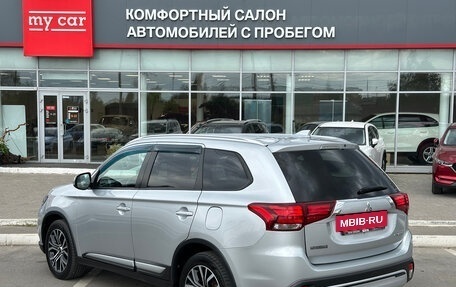 Mitsubishi Outlander III рестайлинг 3, 2020 год, 2 425 000 рублей, 6 фотография
