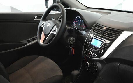 Hyundai Solaris II рестайлинг, 2012 год, 845 000 рублей, 12 фотография
