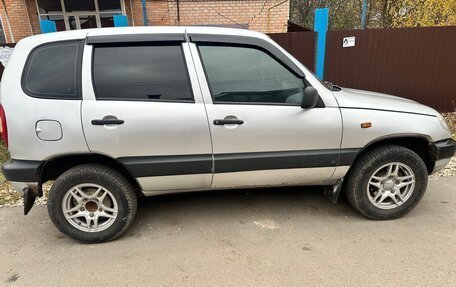 Chevrolet Niva I рестайлинг, 2003 год, 275 000 рублей, 2 фотография