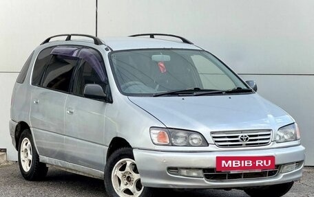 Toyota Ipsum II, 1996 год, 369 999 рублей, 3 фотография