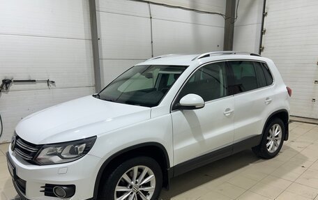 Volkswagen Tiguan I, 2015 год, 2 100 000 рублей, 2 фотография