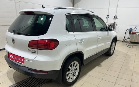 Volkswagen Tiguan I, 2015 год, 2 100 000 рублей, 4 фотография