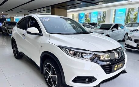 Honda Vezel, 2022 год, 1 410 000 рублей, 3 фотография