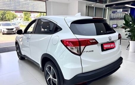 Honda Vezel, 2022 год, 1 410 000 рублей, 6 фотография