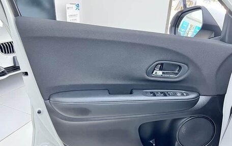 Honda Vezel, 2022 год, 1 410 000 рублей, 9 фотография