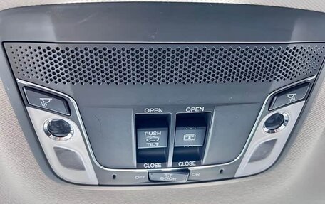 Honda Vezel, 2022 год, 1 410 000 рублей, 16 фотография