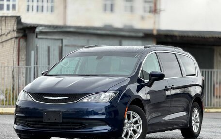 Chrysler Voyager, 2020 год, 3 099 000 рублей, 1 фотография