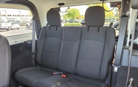 Jeep Wrangler, 2021 год, 3 860 000 рублей, 28 фотография