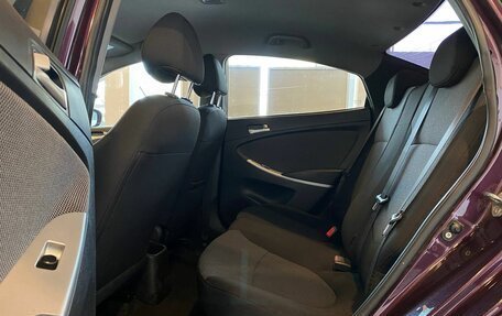 Hyundai Solaris II рестайлинг, 2011 год, 550 000 рублей, 23 фотография