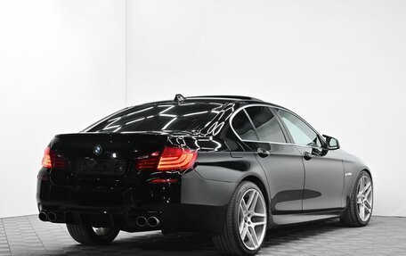 BMW 5 серия, 2013 год, 1 550 000 рублей, 4 фотография