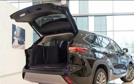 Toyota Highlander, 2025 год, 6 300 000 рублей, 3 фотография