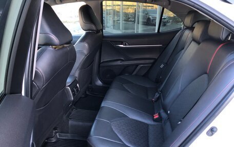 Toyota Camry, 2021 год, 3 125 000 рублей, 14 фотография