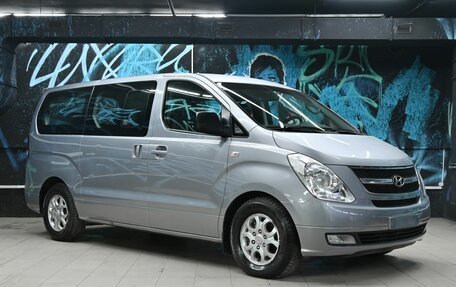 Hyundai Grand Starex Grand Starex I рестайлинг 2, 2014 год, 2 000 000 рублей, 2 фотография