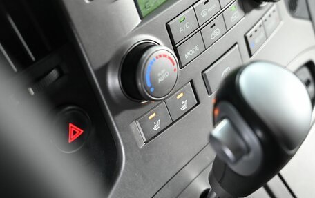 Hyundai Grand Starex Grand Starex I рестайлинг 2, 2014 год, 2 000 000 рублей, 11 фотография