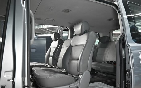 Hyundai Grand Starex Grand Starex I рестайлинг 2, 2014 год, 2 000 000 рублей, 12 фотография